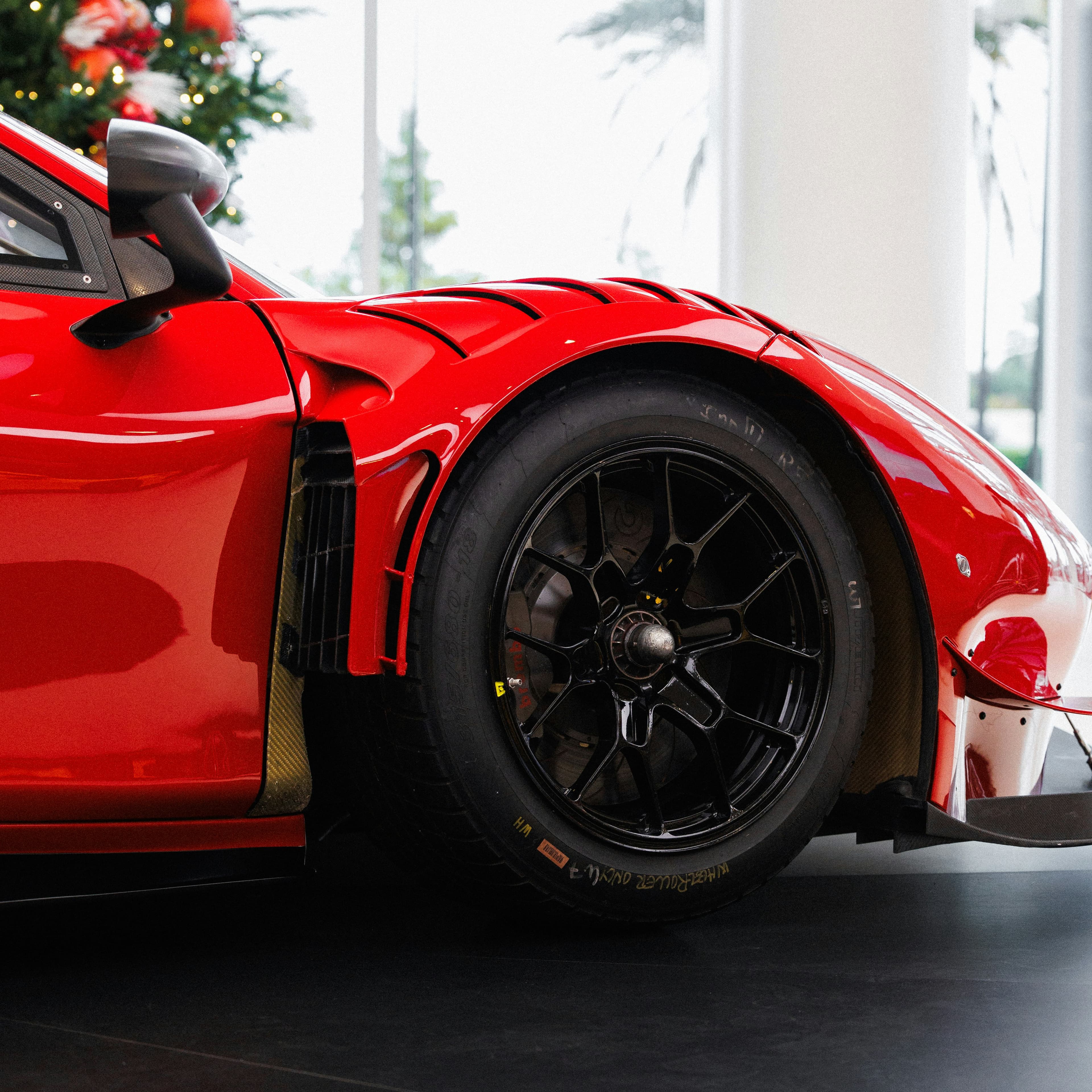 eCommerce experience for an automotive wheels and accessories business.